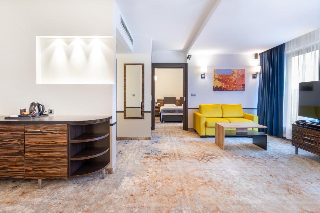 Qubus Hotel Kielce Ngoại thất bức ảnh