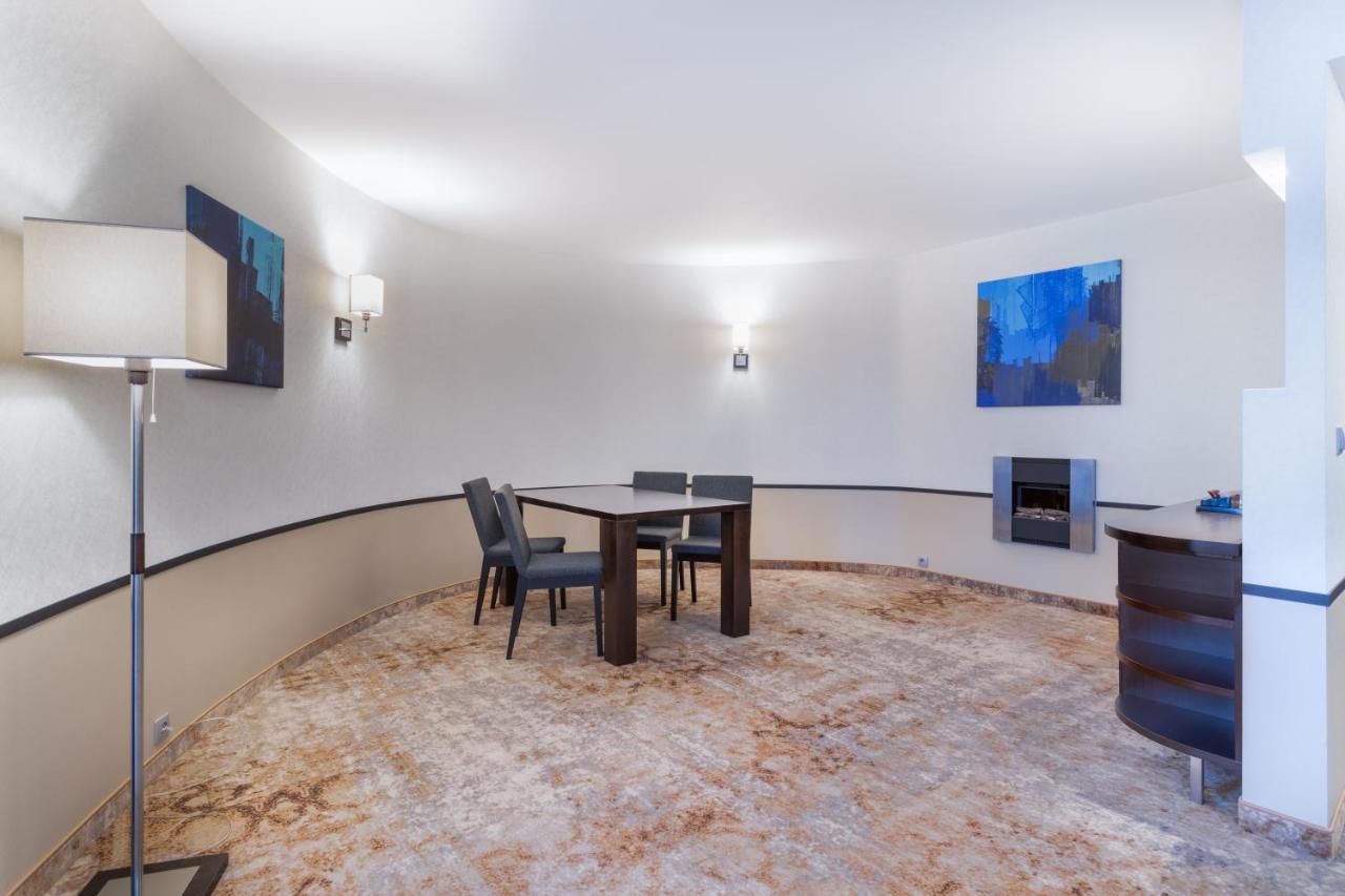 Qubus Hotel Kielce Ngoại thất bức ảnh